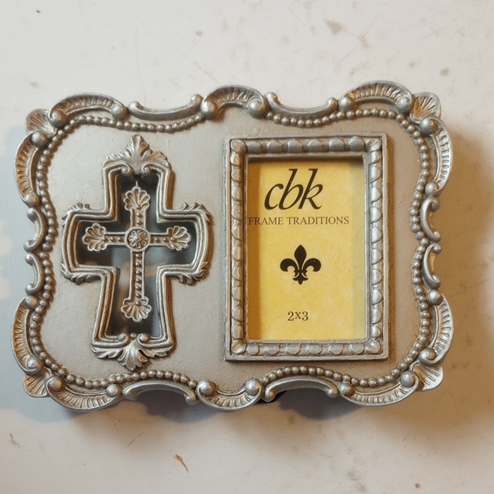 NWT CBK Ornate Silver Christian Catholic Religious Photo Frame w/ Cross